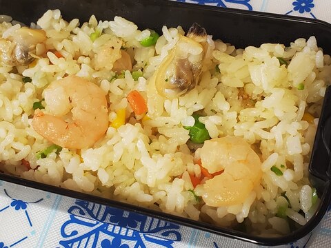 【冷凍食材で時短】海鮮ピラフ☆